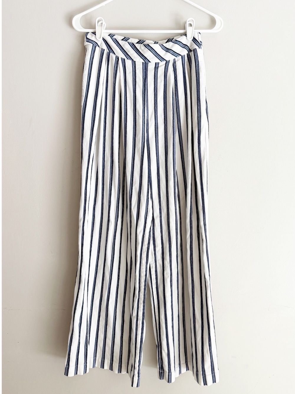 Free people tuxedo stripe wide leg pants white blue size extra small